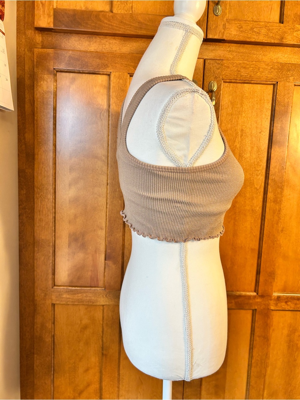 Spiritual Gangster Womens Tan Metallic Ribbed Cropped Lettuce Edge Tank. Sz M - Picture 4 of 11